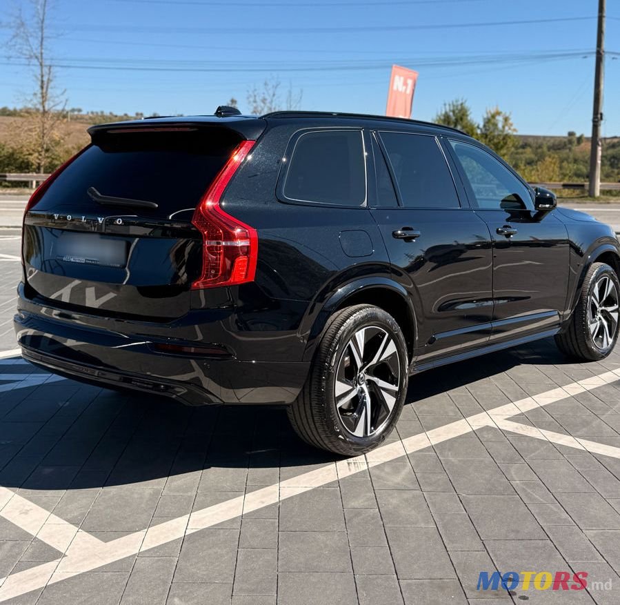 2022' Volvo XC90 photo #4