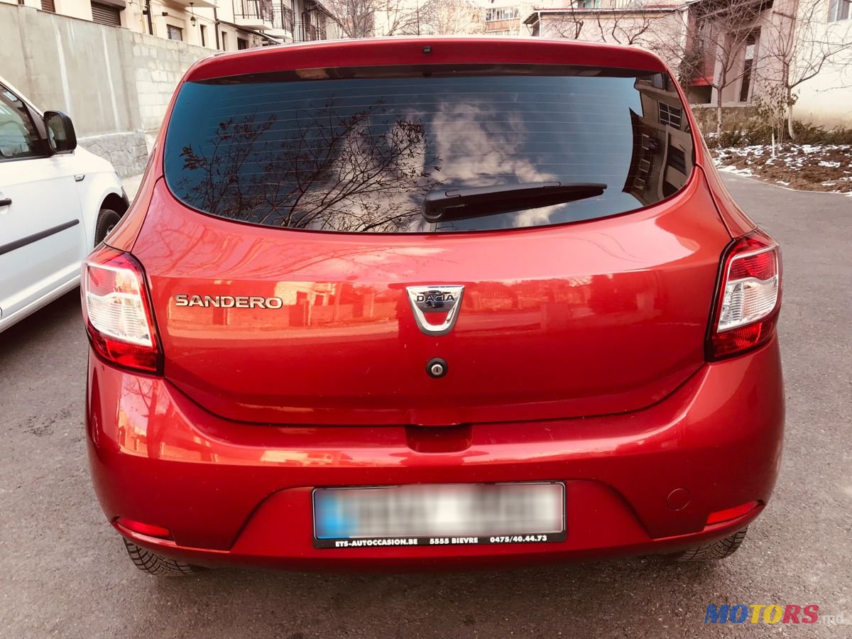 2015' Dacia Sandero photo #5