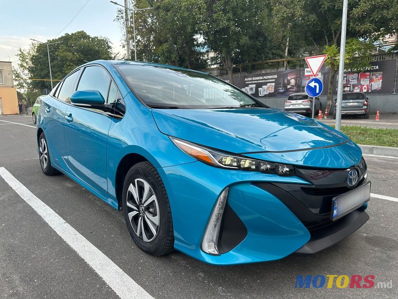 2017' Toyota Prius Prime photo #6