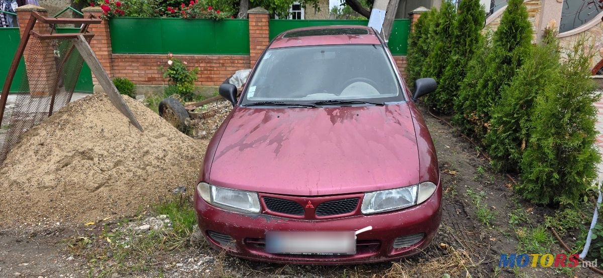 1996' Mitsubishi Carisma photo #3