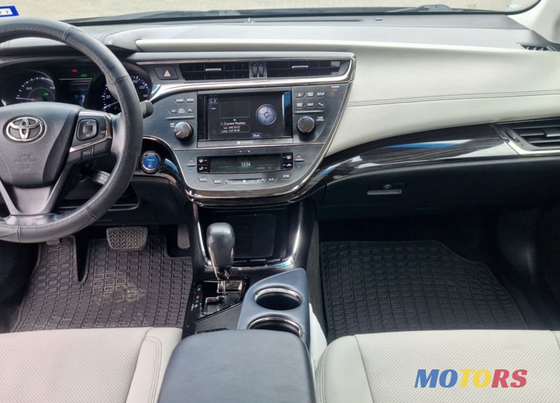 2013' Toyota Avalon photo #5