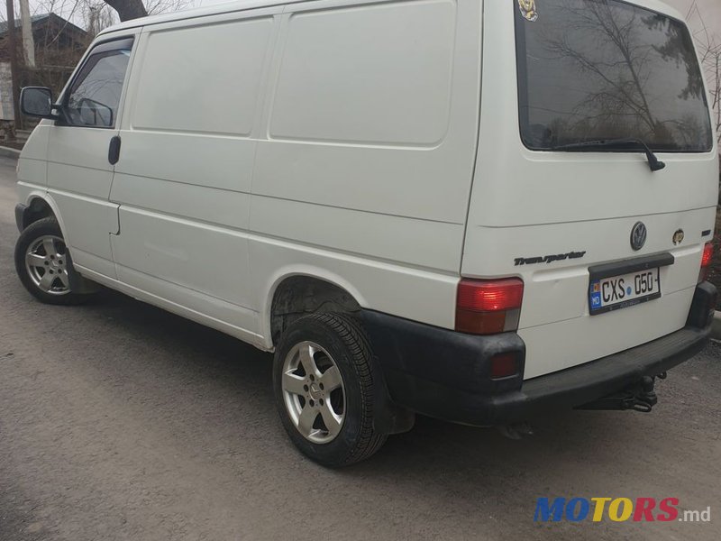 2001' Volkswagen Transporter photo #5