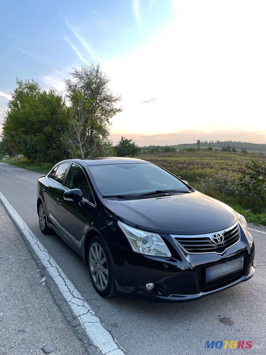 2010' Toyota Avensis photo #2