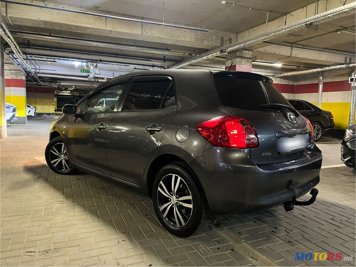 2008' Toyota Auris photo #1