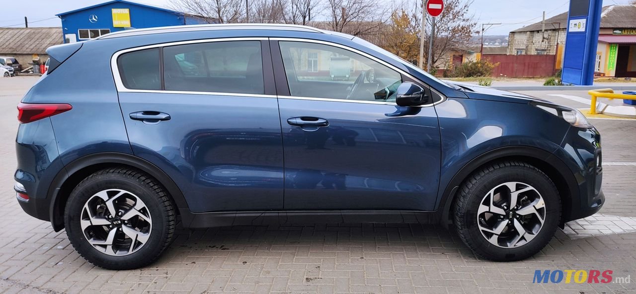 2020' Kia Sportage photo #2