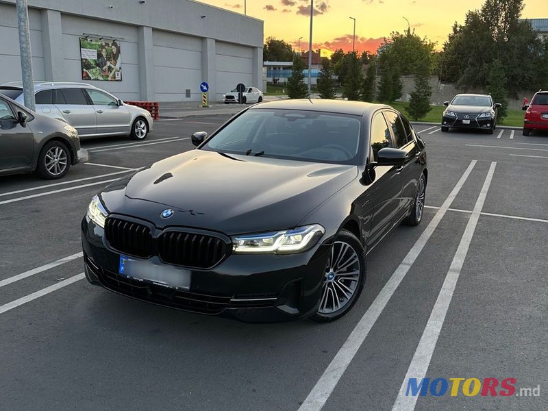 2020' BMW 5 Series photo #2