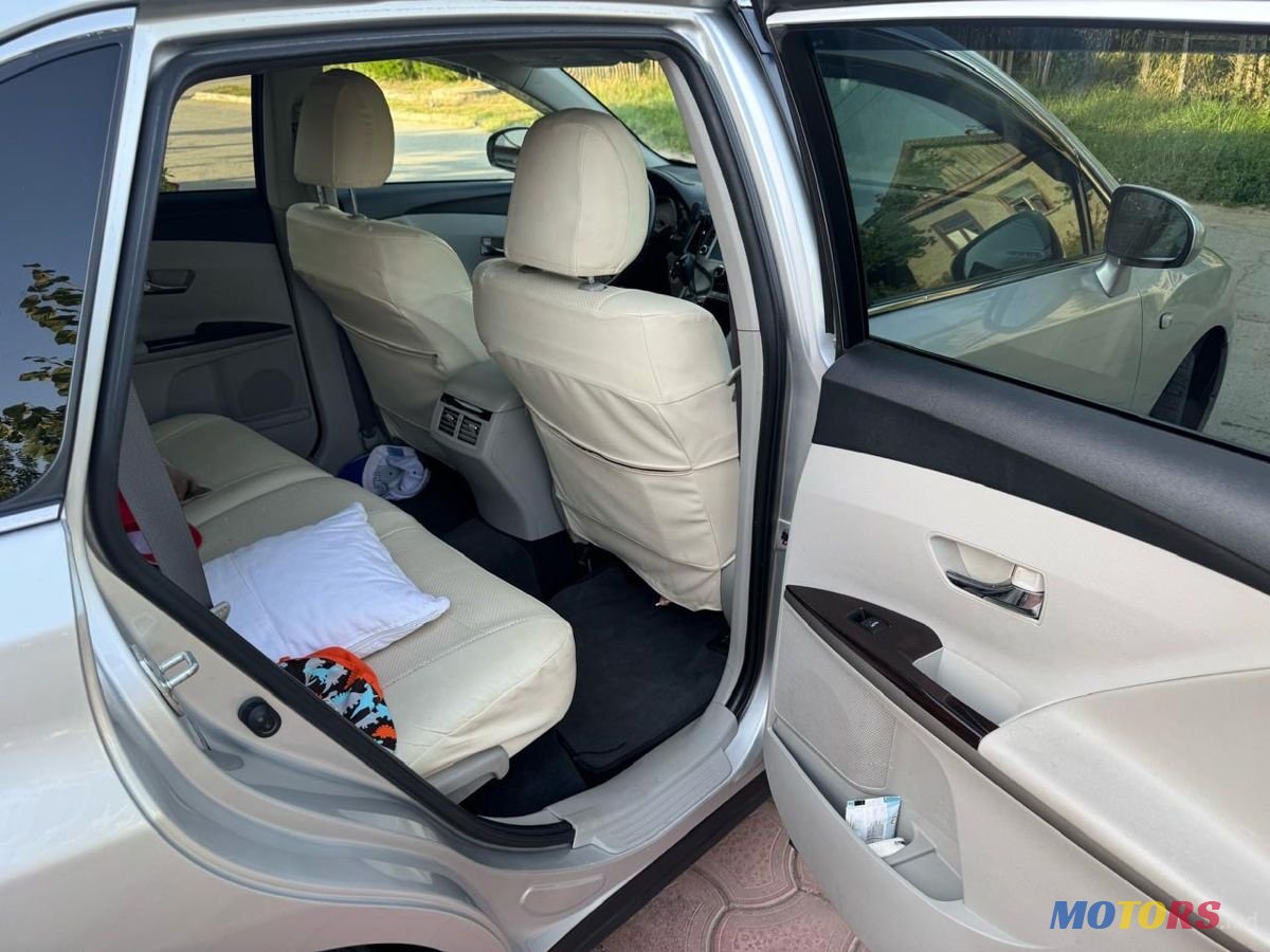 2009' Toyota Venza photo #4