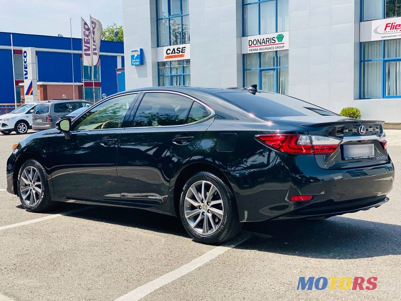 2017' Lexus Es Series photo #4