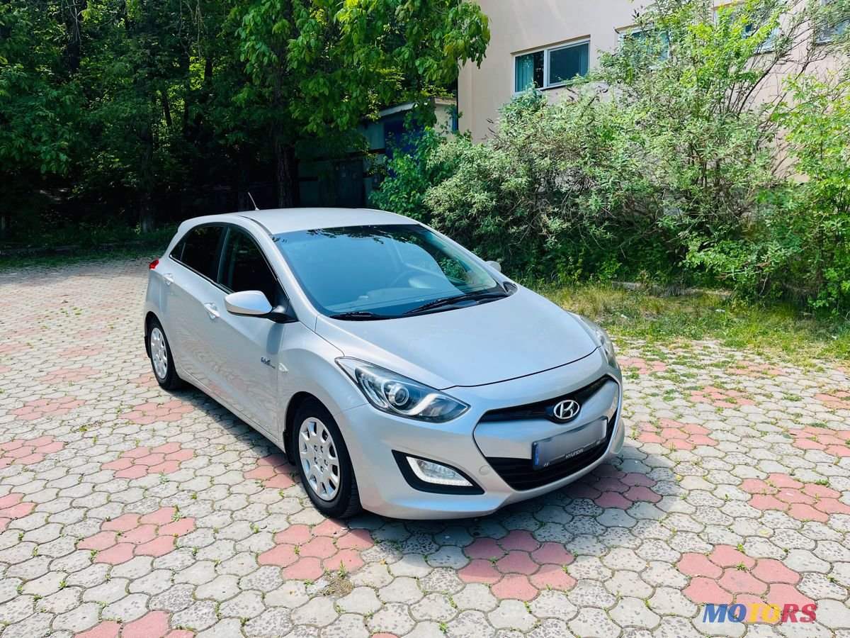 2012' Hyundai i30 photo #3