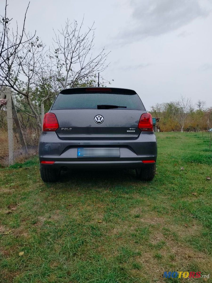2015' Volkswagen Polo photo #1