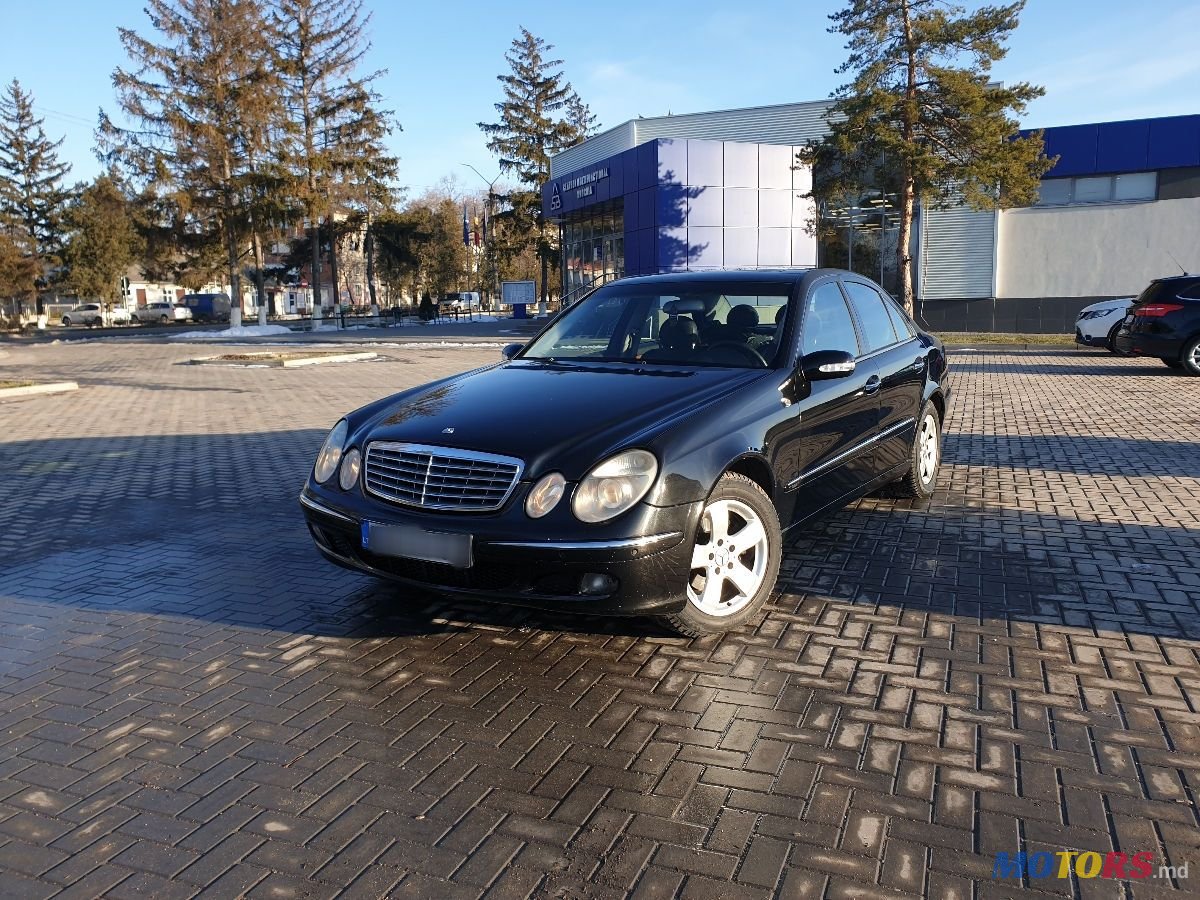 2003' Mercedes-Benz E-Class photo #2