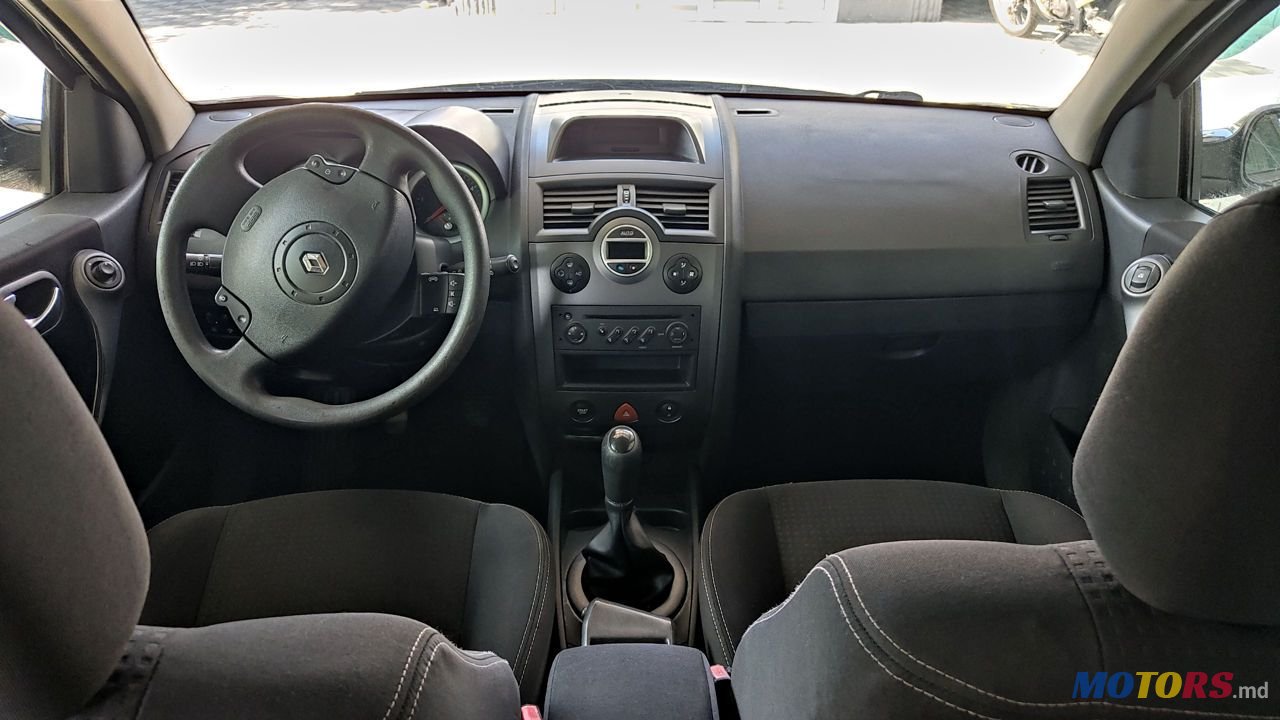 2005' Renault Megane photo #5