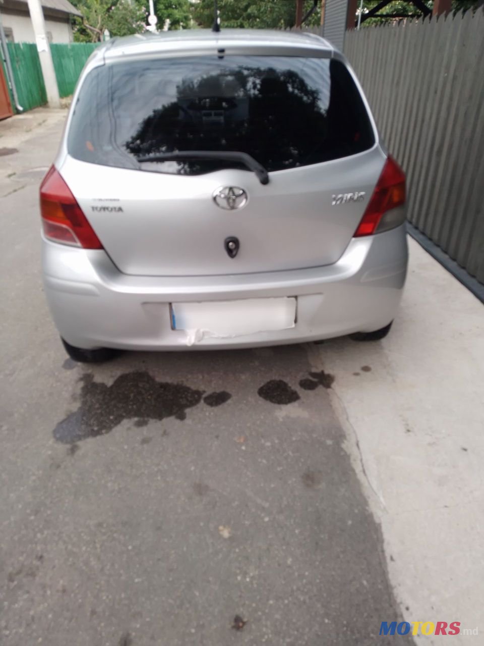 2009' Toyota Yaris photo #4