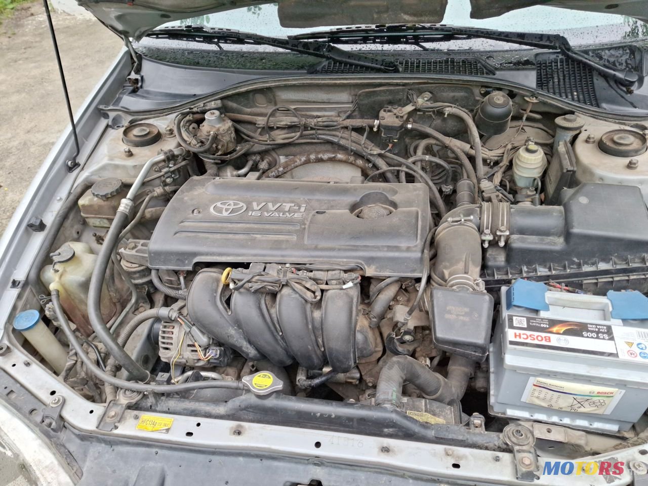 2002' Toyota Avensis photo #2