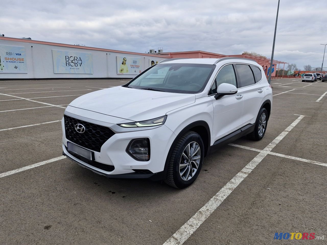 2018' Hyundai Santa Fe photo #2