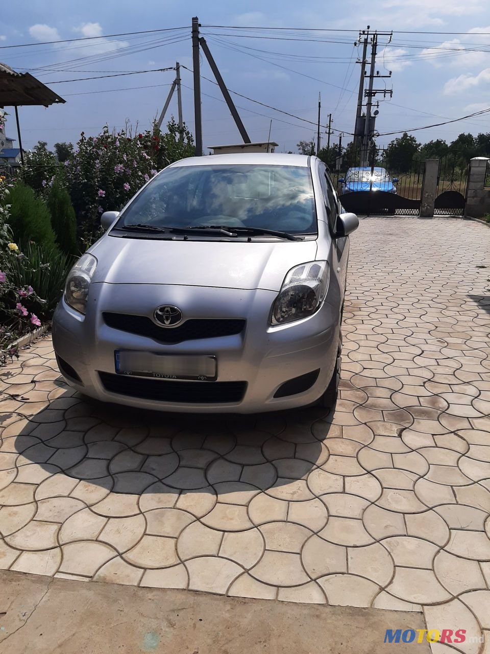 2010' Toyota Yaris photo #1