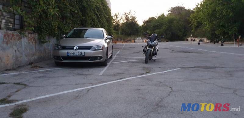 2013' Volkswagen Jetta photo #2