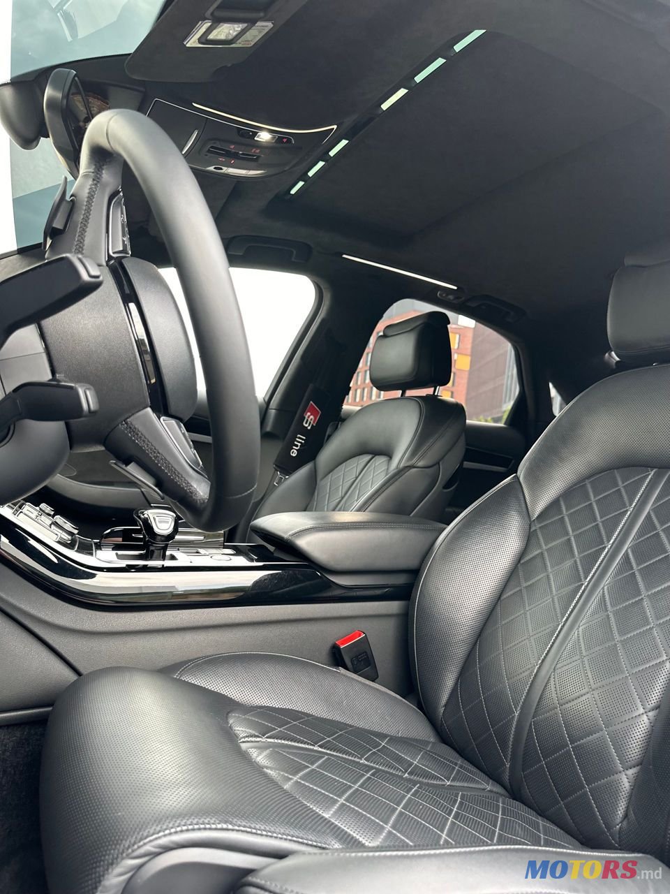 2016' Audi A8 photo #6