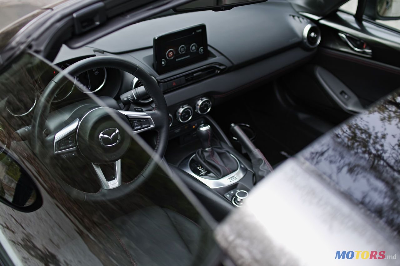 2019' Mazda MX-5 photo #4