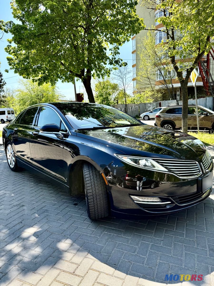2015' Lincoln MKZ photo #2