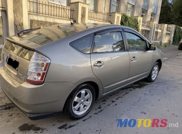 2008' Toyota Prius photo #2