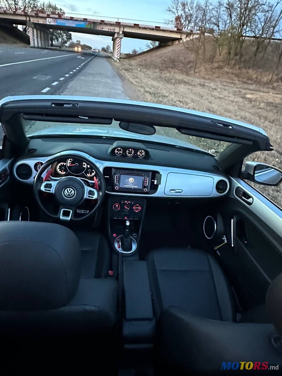 2014' Volkswagen Beetle photo #5