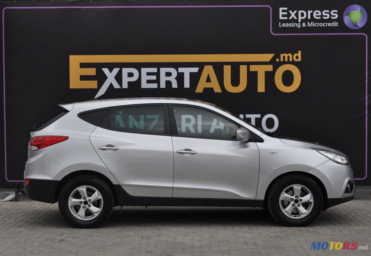 2012' Hyundai Tucson photo #5