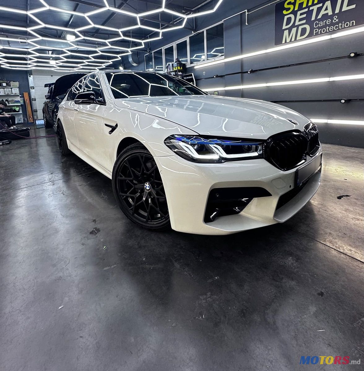 2015' BMW 5 Series photo #2