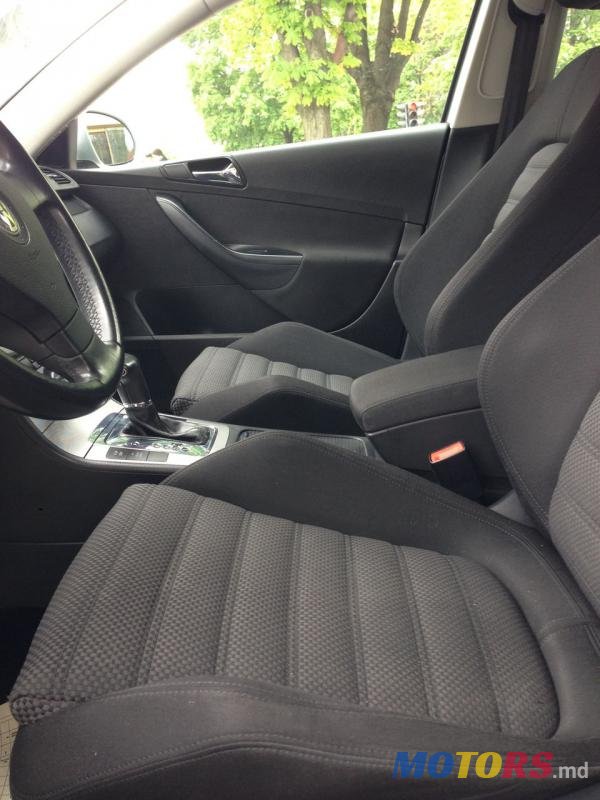 2007' Volkswagen Passat photo #6