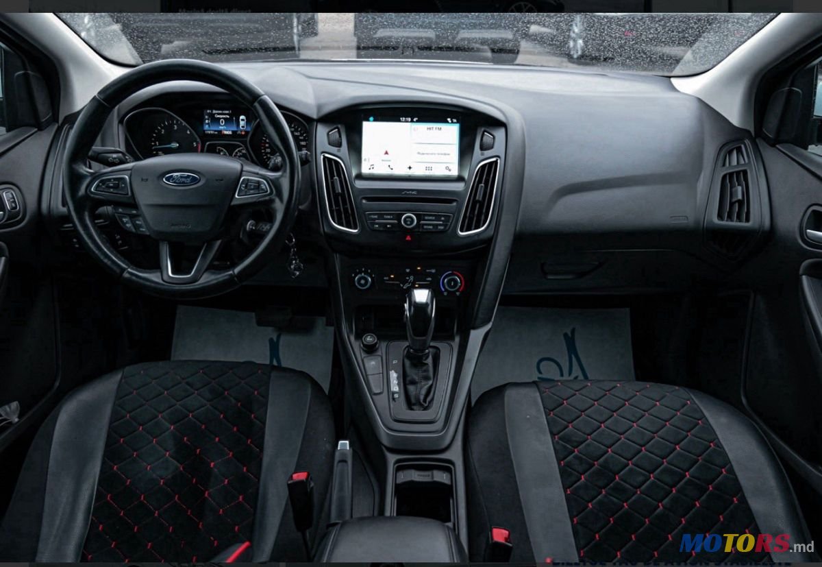 2017' Ford Focus photo #4