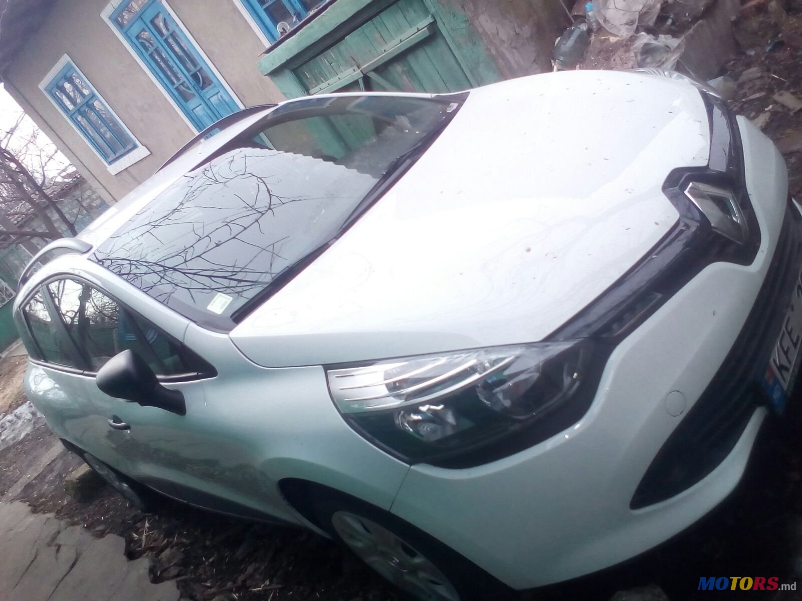 2015' Renault Clio photo #2