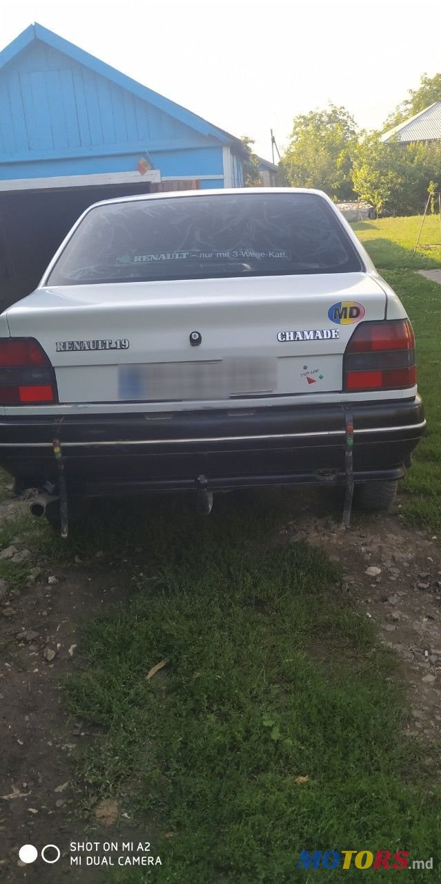 1990' Renault 19 photo #3
