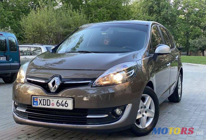 2013' Renault Grand Scenic photo #1