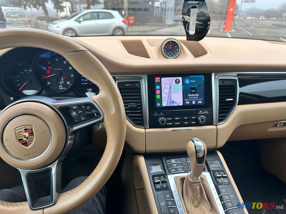 2017' Porsche Macan photo #6