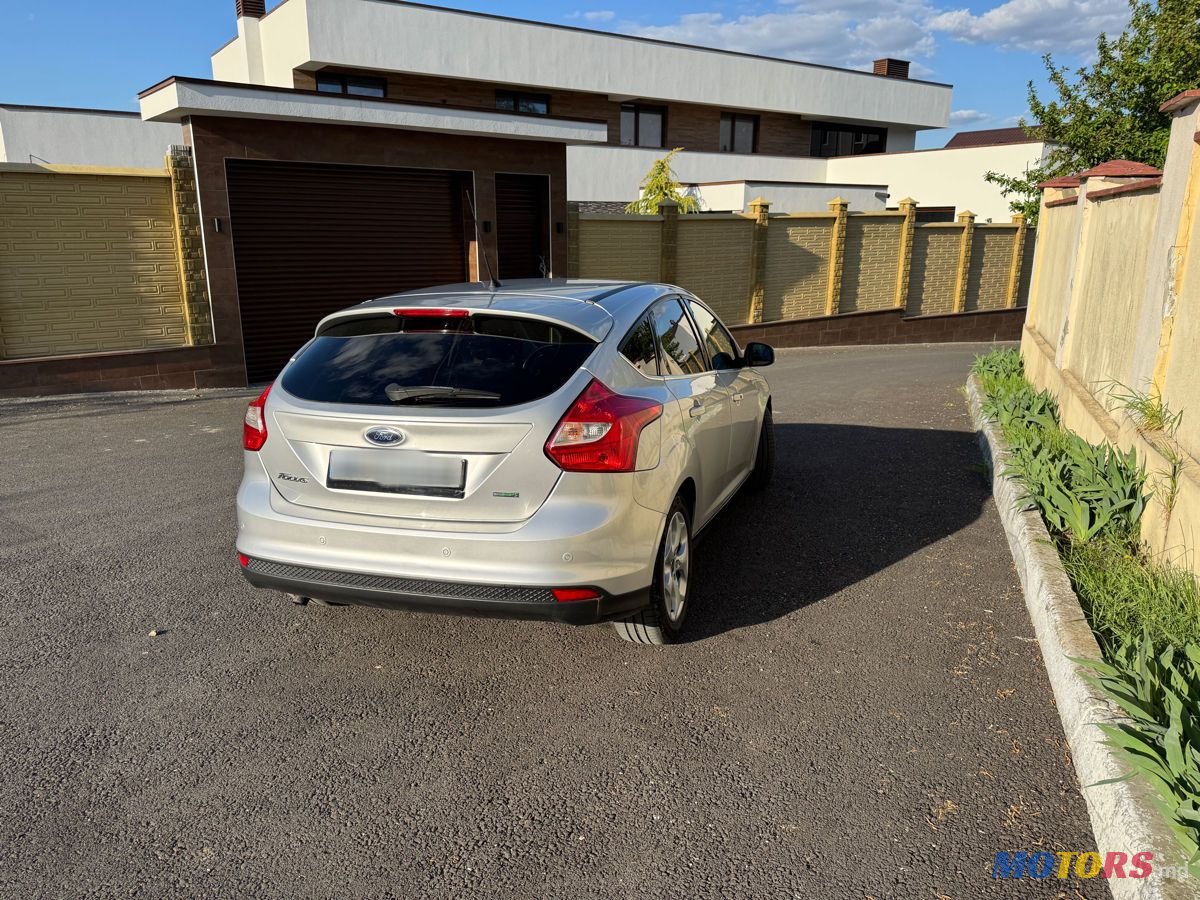 2013' Ford Focus photo #2