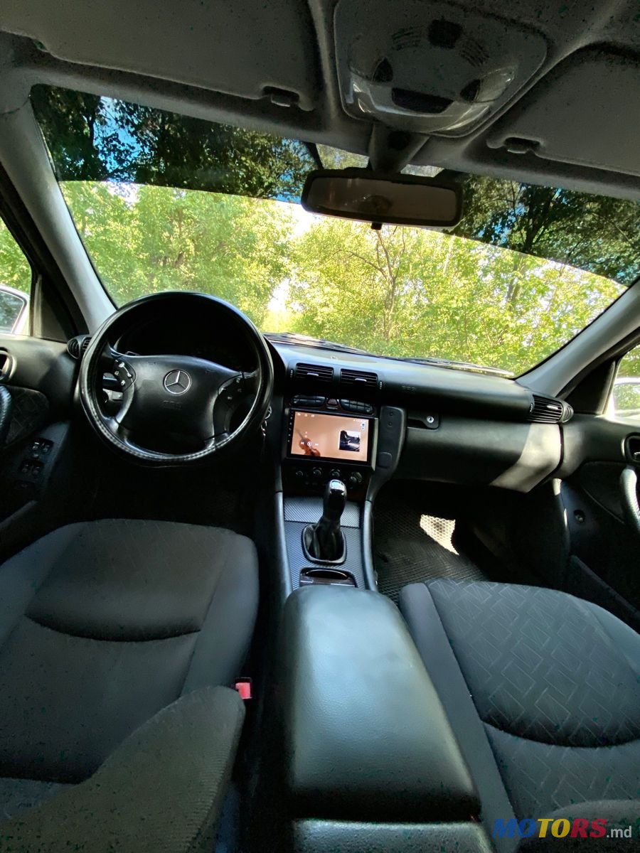 2003' Mercedes-Benz C-Class photo #3