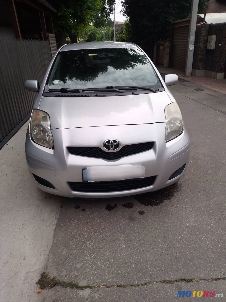 2009' Toyota Yaris photo #1