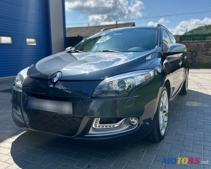 2012' Renault Megane photo #1