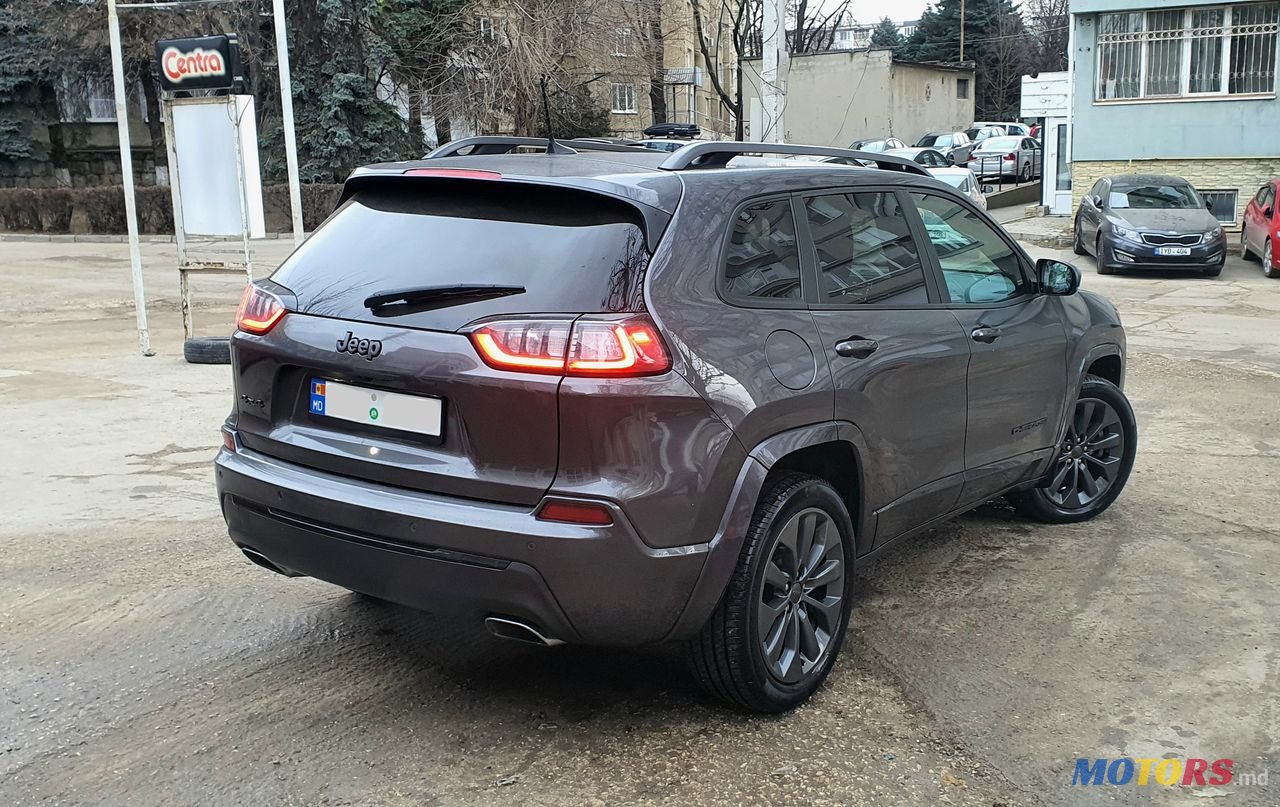 2018' Jeep Cherokee photo #3