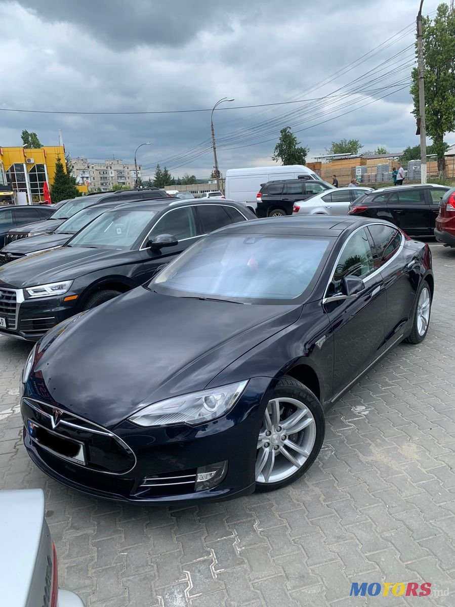 2015' Tesla Model S photo #1