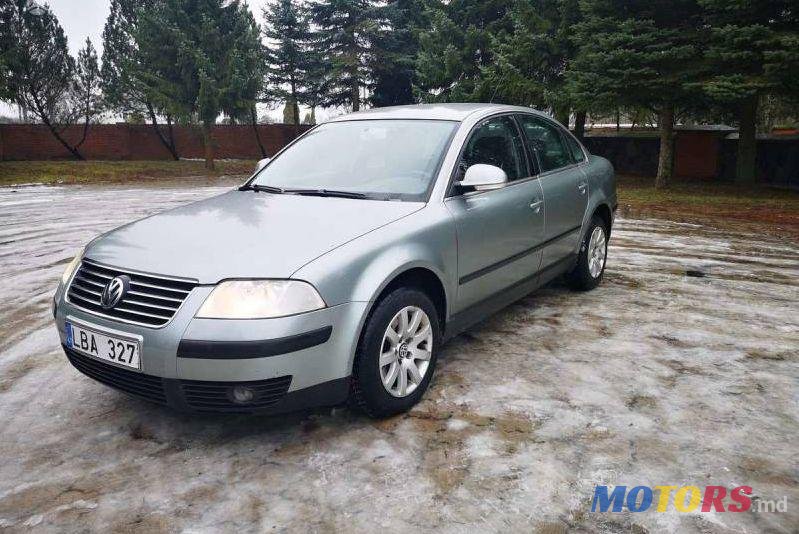 2003' Volkswagen Passat photo #1