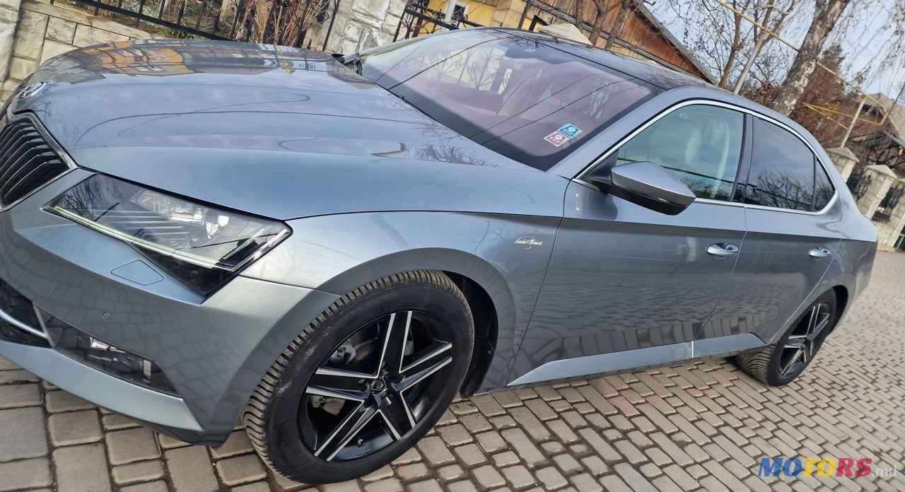 2016' Skoda Superb photo #3