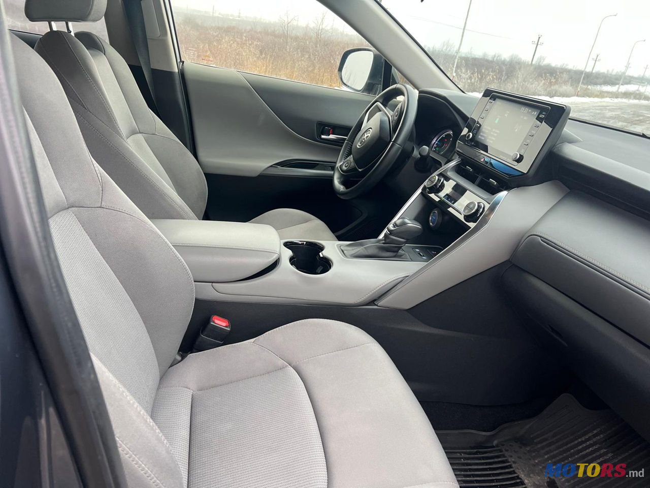 2021' Toyota Venza photo #5