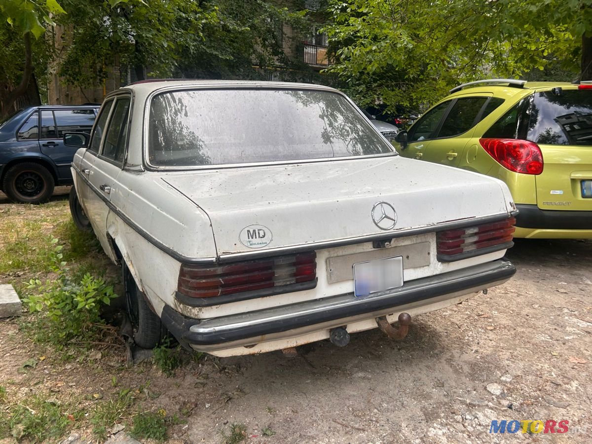 1982' Mercedes-Benz W123 photo #3