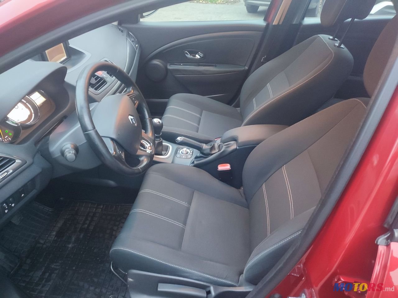 2014' Renault Megane photo #6