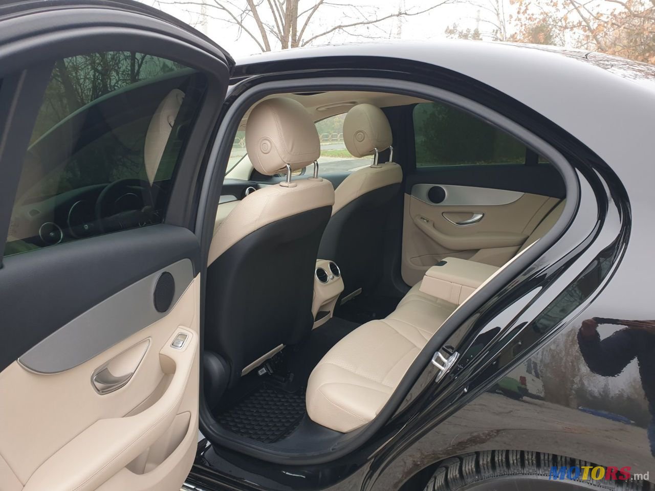 2016' Mercedes-Benz C-Class photo #4