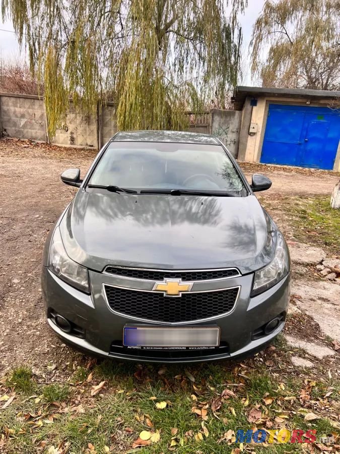 2011' Chevrolet Cruze photo #2