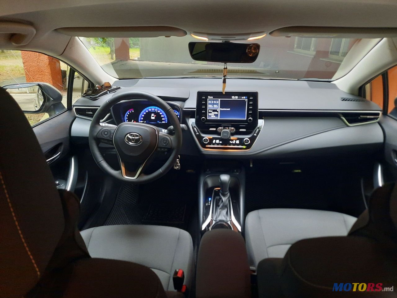 2023' Toyota Corolla photo #4