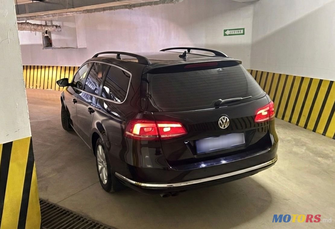 2013' Volkswagen Passat photo #1