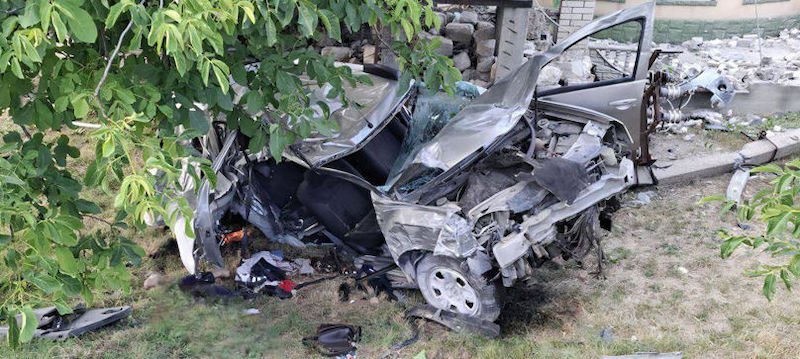 ДТП у села Дрокия: автомобиль врезался в трансформатор, погибли двое